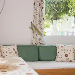 Aparthotel M K Arkítsa