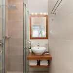 M K