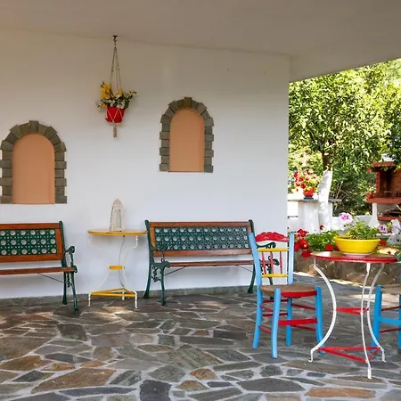 Aparthotel M K Arkitsa